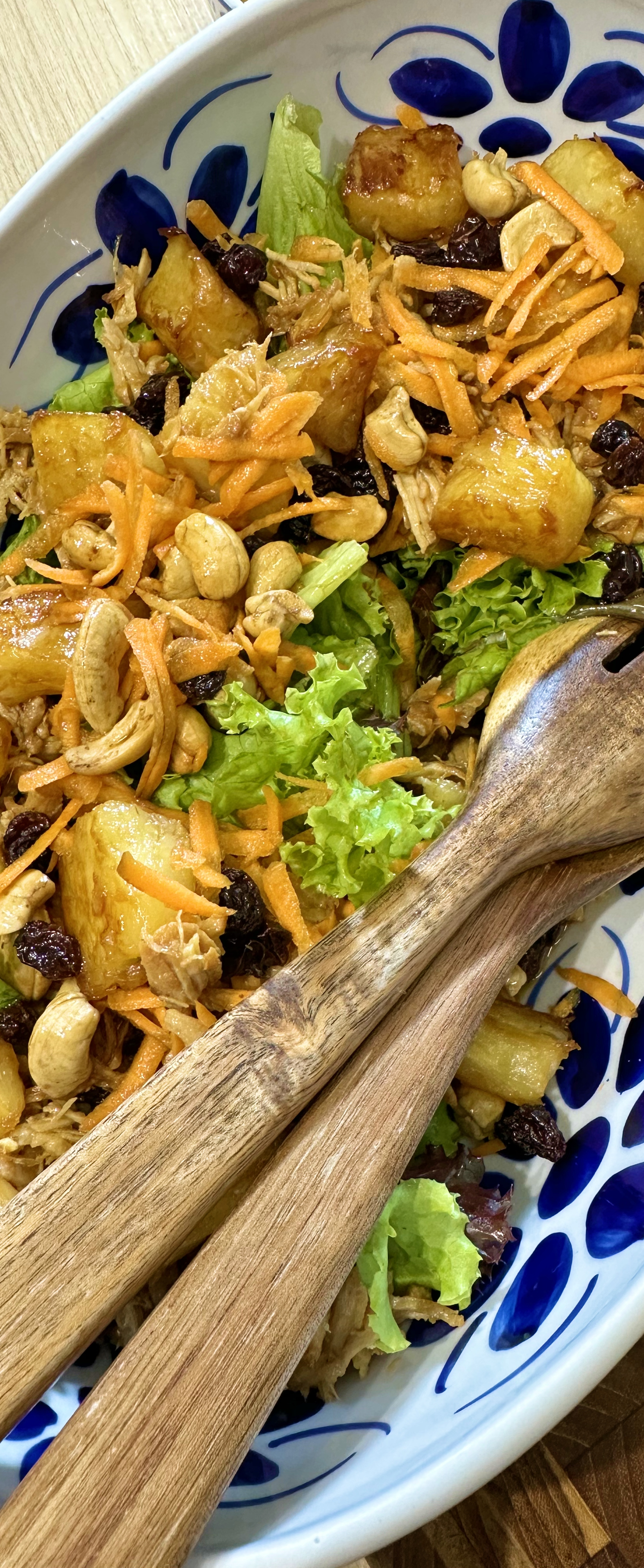 Salada de Pernil com Abacaxi